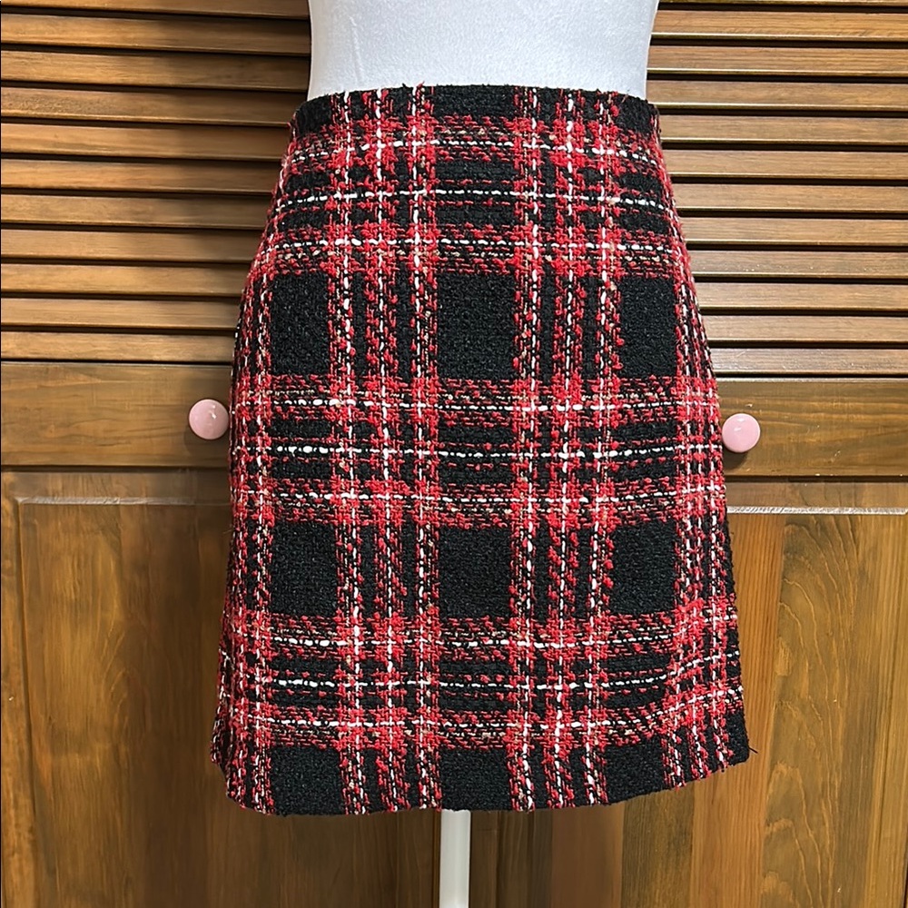 Loft Red, Black & White Plaid Tweed Side Zip Lined Mini Skirt Size 4
